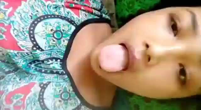 Watch Horny Cute Indian Girl Fingering On Cam