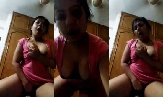 Watch Horny Milf Moaning And Fingering XXX Video
